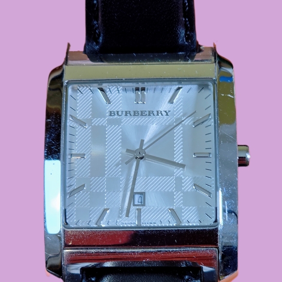 {DISCOUNTED} 〽️Burberry BU1570 Pearl Square Watch〽️ - Picture 3 of 9